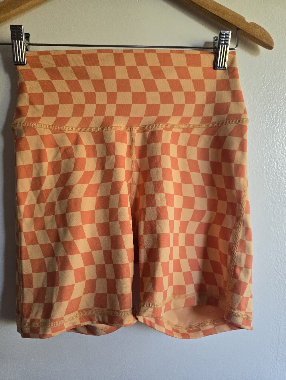 WILO The Label, Set w/High-Waist Bike Shorts And Bra Top, Orange Checker, Small - Picture 3 of 10